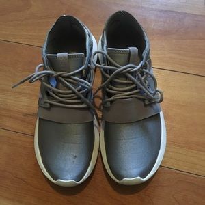 Adidas Tubular for women